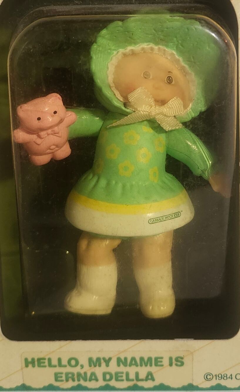 Vintage 1984 Cabbage Patch Kids Erna Della Poseable Figure MIP COA